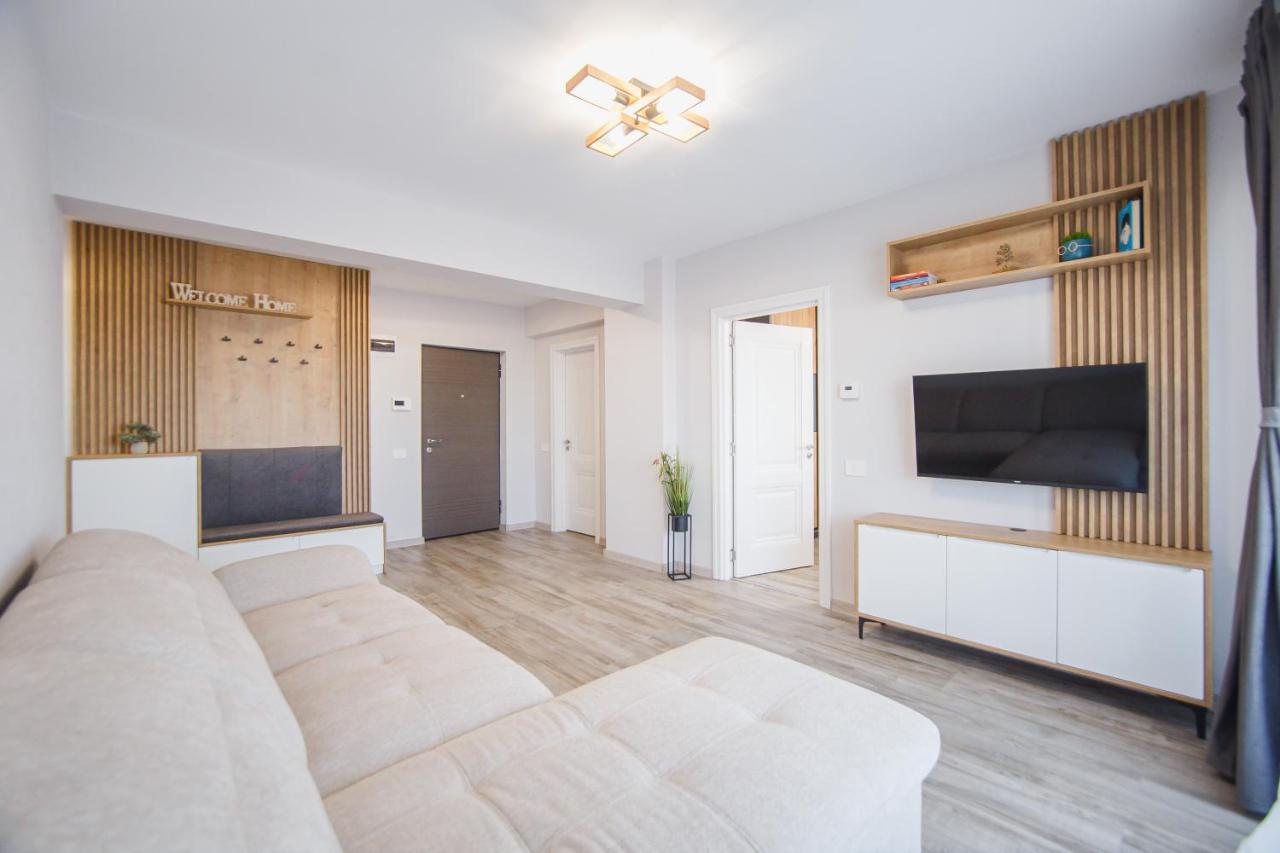 Appartamento Creamy Wood Haven Gran Varadino Esterno foto