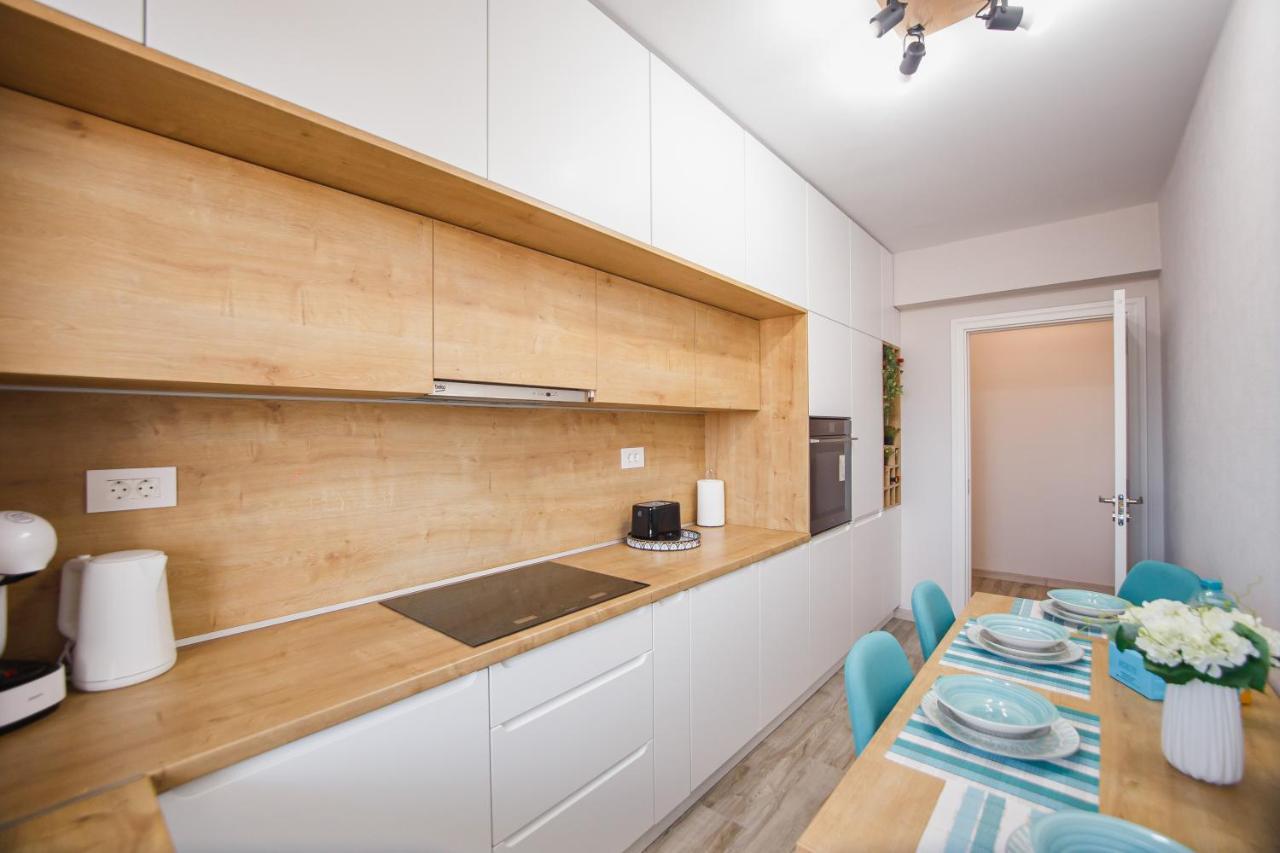 Appartamento Creamy Wood Haven Gran Varadino Esterno foto