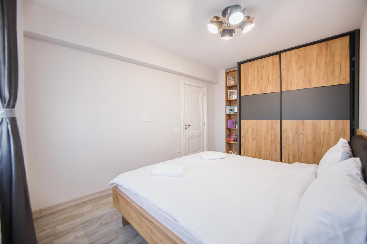 Appartamento Creamy Wood Haven Gran Varadino Esterno foto